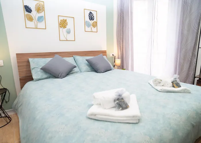 Comfort And Metro 2 Steps Away, Perfect For 3 Guests - Ginepri 73 *